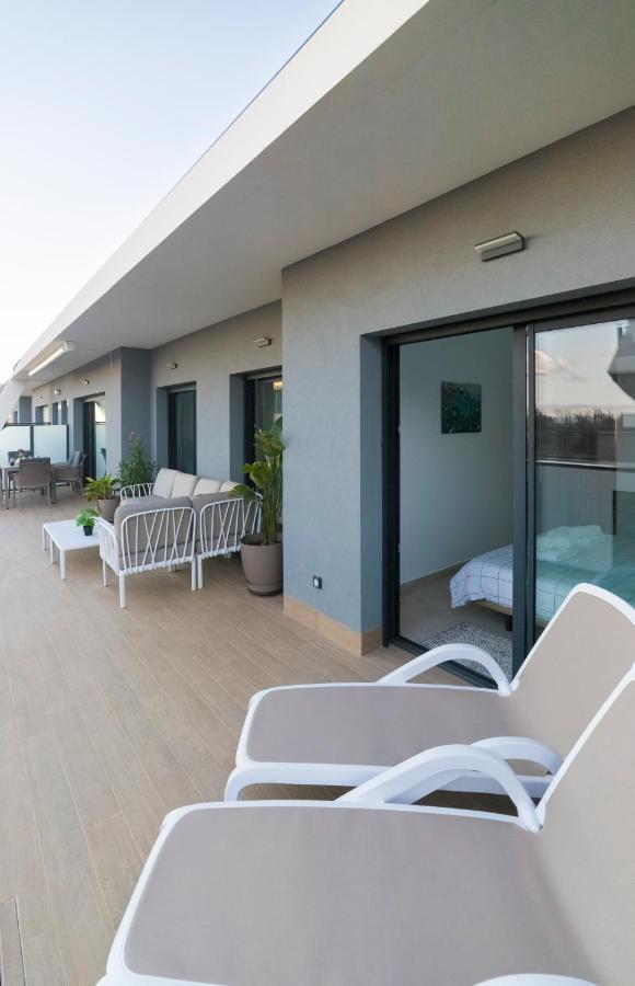 In With Sea View, Ac, Pool