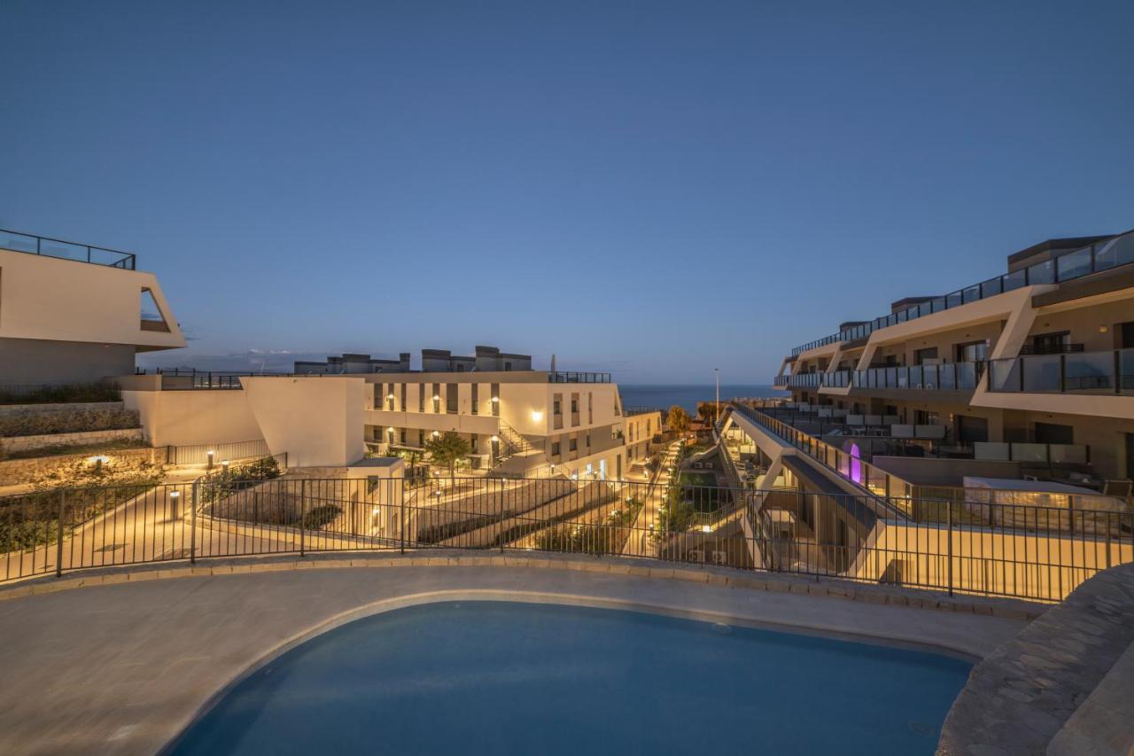 In With Sea View, Ac, Pool Apartment *