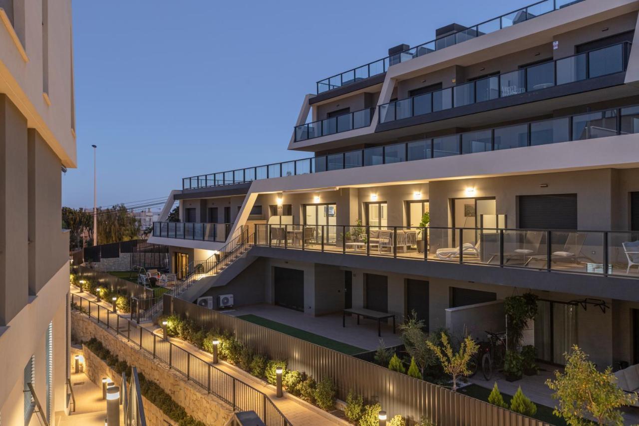 Apartment In With Sea View, Ac, Pool