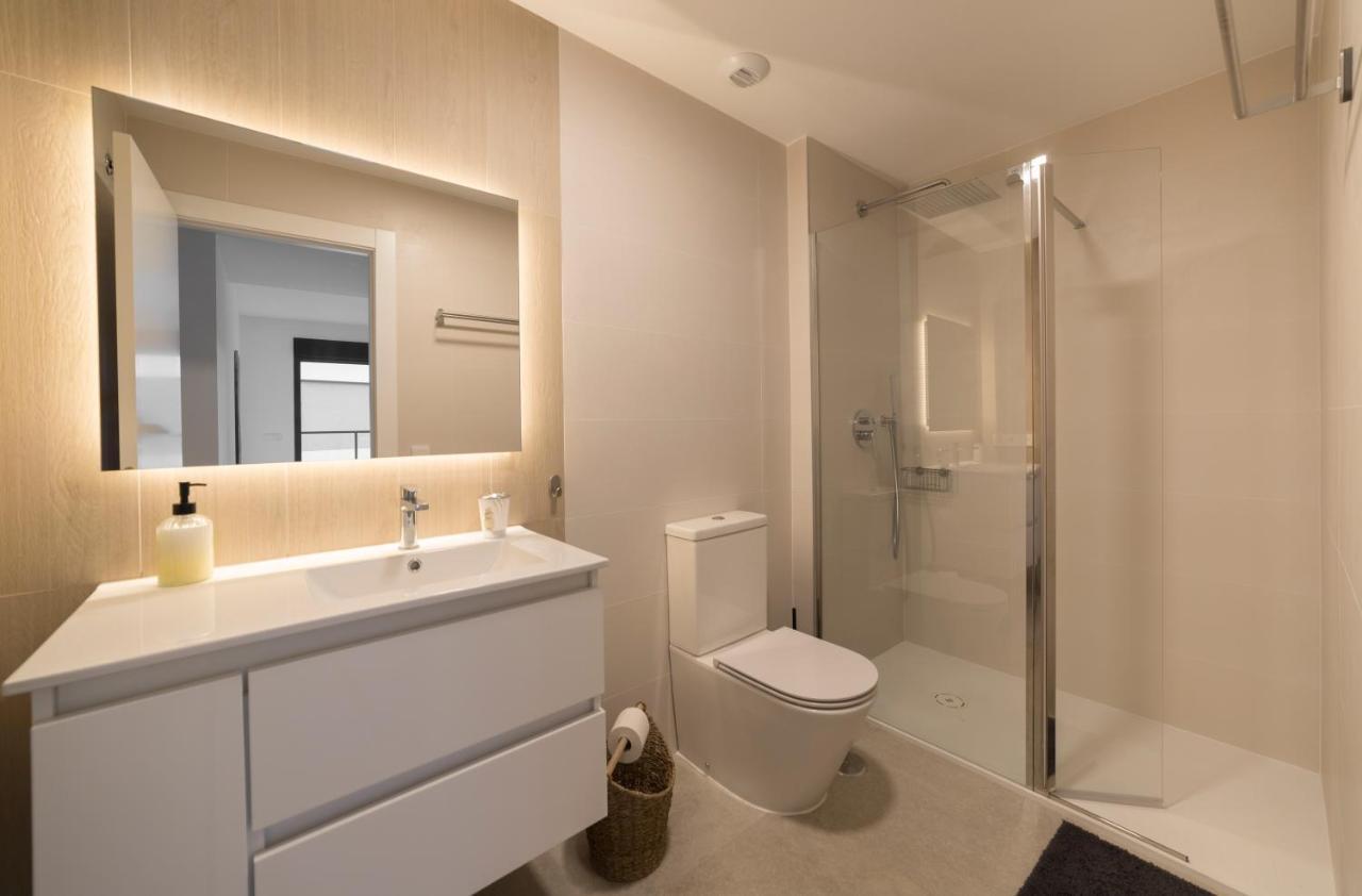 In With Sea View, Ac, Pool Apartment *