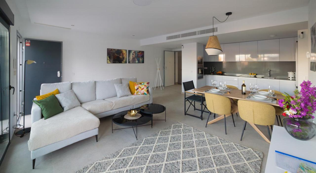 In With Sea View, Ac, Pool Apartment Gran Alacant